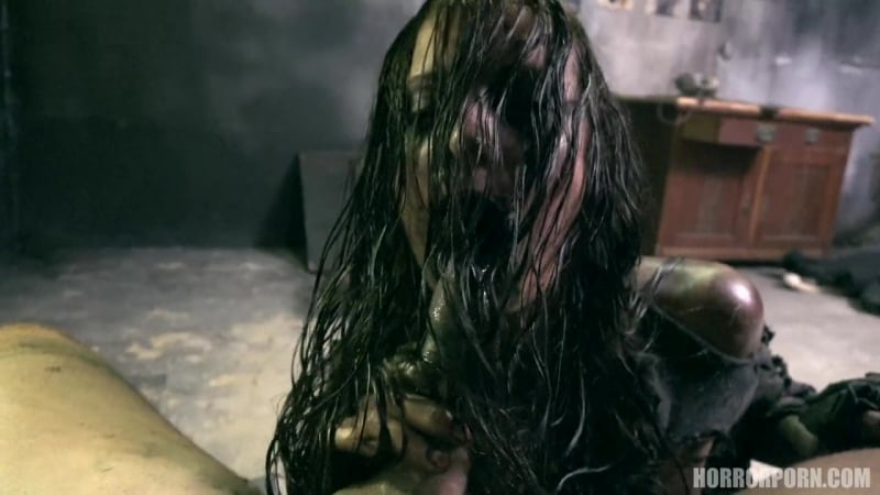 Evil Dead (khiêu dâm, pov, bdsm, cosplay, tôn sùng, kinh dị, khó tính)