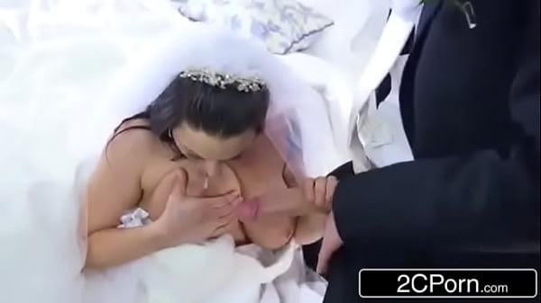 Cheating bride Simony Diamond loves anal