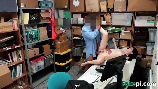 Sexy Blowjob Teen führt durch