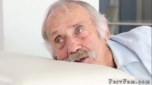 Elle aime la bite de son beau-père Films effrayants avec Stepbro