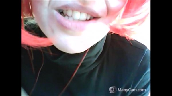 scandaloso oltre ogni limite: pipì e bestemmia estrema con Chantal