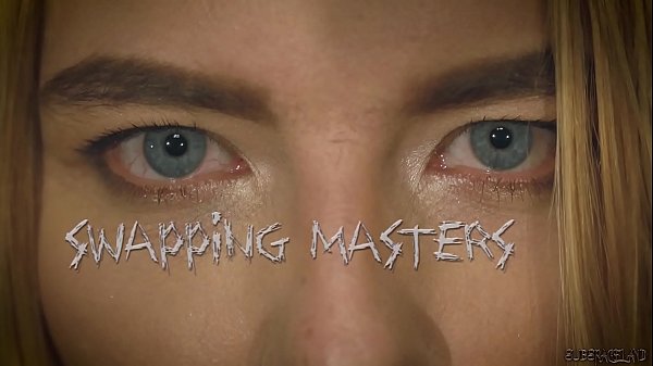 Due padroni di schiavi puniscono scopano e sculacciano un adolescente dal dolore