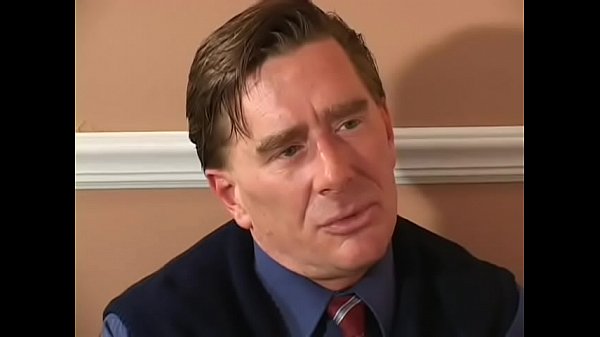 Vui mừng giáo viên liếm âm hộ cạo râu và ngón tay của học sinh