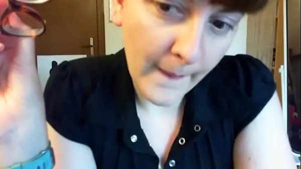 Una teenager amatoriale si diverte - dolcezza