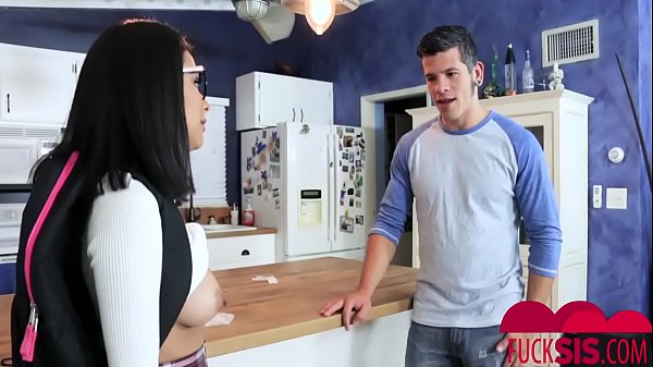 Monica Asis em Bookworm Stepsis obtém seu primeiro D