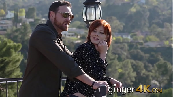 Edyn tiene una cita con su amante cachondo antes de regresar para tener sexo caliente