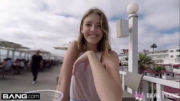 Real Teens – POV-Pussyspiele für Teenager in der Öffentlichkeit