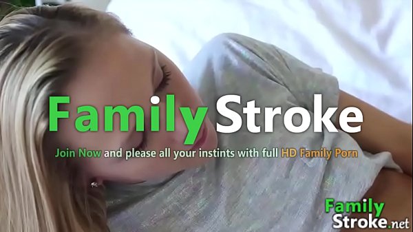 FamilyStroke.net: Perverses Teenie von perversem Stiefbruder erwischt - Hollie Mack