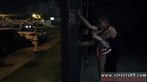 Anal harter Sex c. Ohrfeige xxx Jungs machen sich an Mädchen ran, die tragen