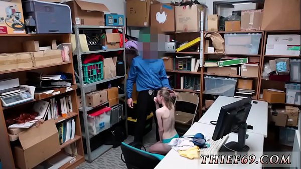 El stripper masculino de la policía la primera vez que el sospechoso fue pequeño y rápido, capaz de