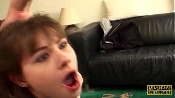 Đĩ trẻ Luna Rival ass fuck thô trước khi kem