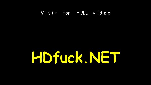 Une belle amatrice surprend son garçon avec un joli rebond