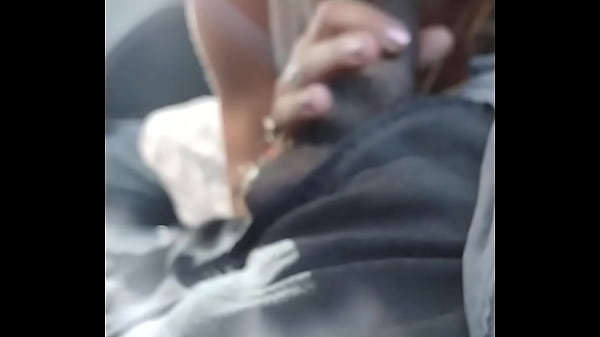 Riccioli d'oro con soffocamento di sborra (un po' sfocato)