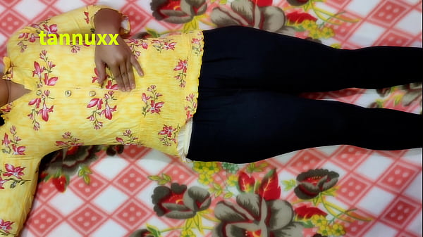 fidanzata Sesso anale con insegnante e studentessa in classe