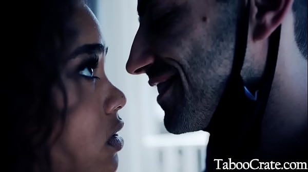 Sehen Sie sich das tolle Teenie-Video „black_woman“ an