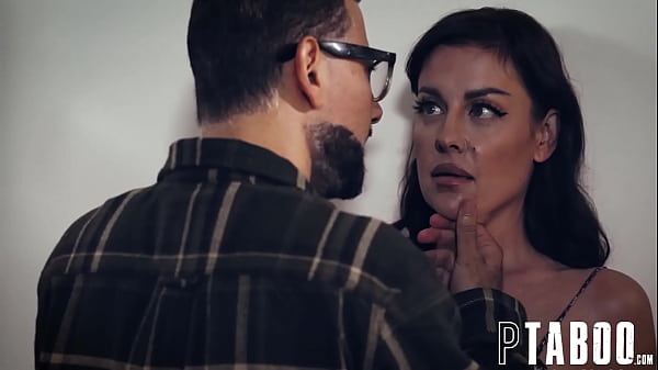 Die Privatsphäre von Sovereign Syre wurde von ihrem Superintendenten Calvin Hardy verletzt