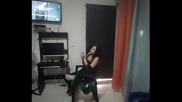 ¡Advertencia! No mires este video si tu novia no te chupa el culo