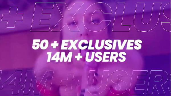 Hermosa adolescente (Pia July) es follada duro en todos sus agujeros por el cachondo Papá Noel.