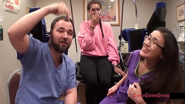 Kitty Catherine é pega na câmera espiã passando por exame físico com o médico Tampa e a enfermeira Lilith Rose @ GirlsGoneGyno! - Reup física da Universidade de Tampa