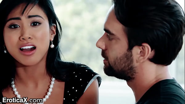 La vedova asiatica troia scopa suo cognato - EroticaX