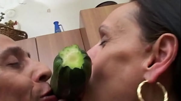 Unbekannte Teenie-Models – frech