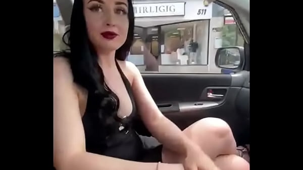 Vuoi vedere cosa faccio con i cetrioli in pubblico?