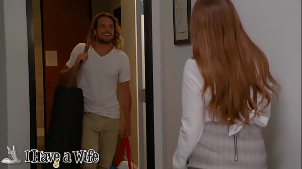 Naughty America - Penélope Kay frota y tira a un hombre casado