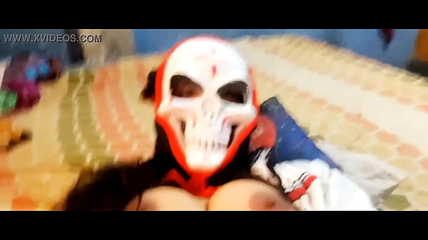 Sexy amateur Teen shows off