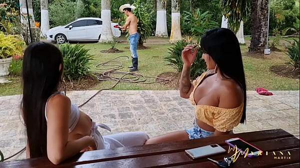 Bukkake sexy adolescente posa