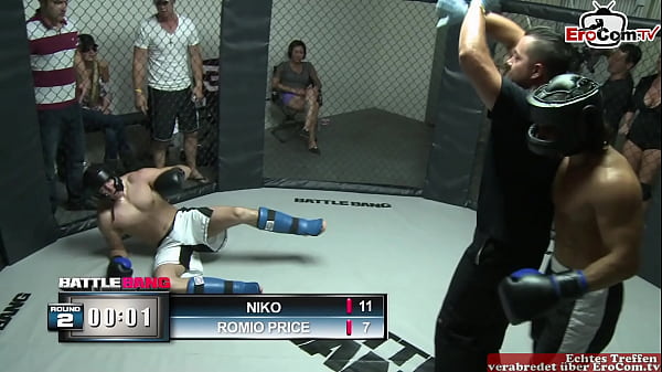 Hermosa adolescente se burla de adolescente