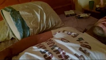 Pose dolci della ragazza