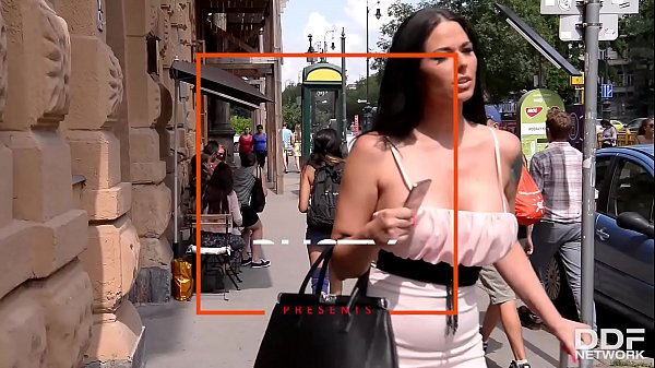 Nóng choáng váng Simony Diamond được fuck trong âm hộ và đít bởi các thám tử