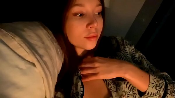 La bella teenager posa teenager