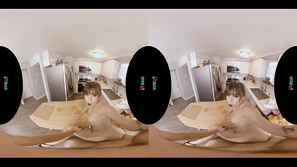 Hot sexy Teen performs - cumshot