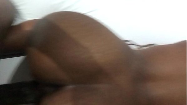 Versteckte POV-Kamera mit der sexy jungen Äquatorin im Cassino Motel Brasilien