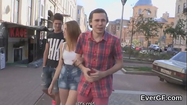 Stupenda e adorabile teenager prende in giro