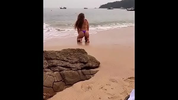 Schöner Teenie vergnügt sich als Amateur