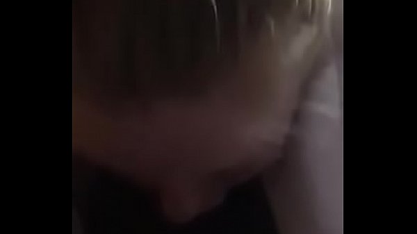 Superbe Teen Girl se produit chez l'adolescente