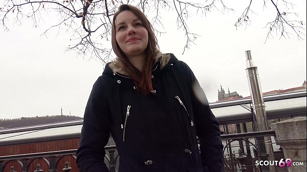 SCOUT ALEMÁN - LINDA ADOLESCENTE NATURAL ELENA FOLLANDO ENGAÑOS EN UN CASTING DE MODELO