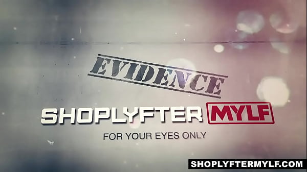 Havana Bleu deve spogliarsi e scopare il proprietario - Cut Purs Domestiche