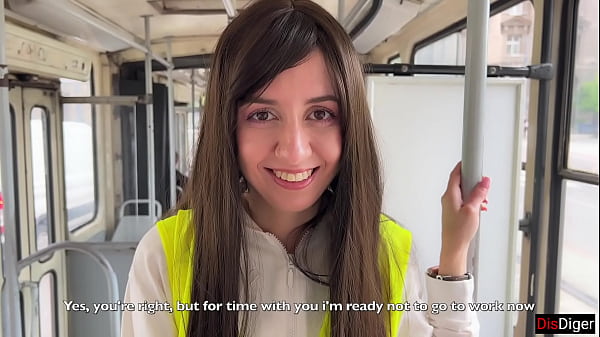 Bonita Chica Adolescente posa en el culo