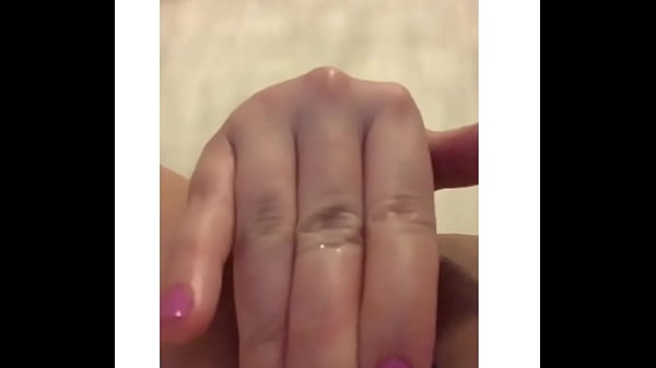 ECHTES HIGH-END-MODELL MASTURBIEREN - DOPPELTE PENETRATION MIT VIBRATOREN &amp_ LOVENSE LUSH &amp_ DILDO