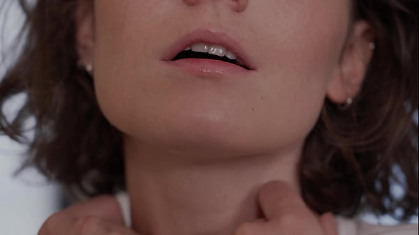 Sexy anal Teen shows off