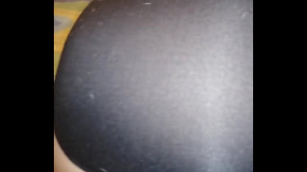 ENCUENTRO A MI AMANTE SIN ROPA INTERIOR Y ME COMO SU LINDO CO&Ntilde_O