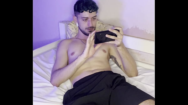 Incredibili pose sensuali per adolescenti