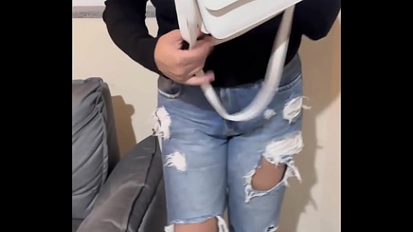 Betrügt meine Frau mit ihrer Schwester mit den großen Titten &laquo_Sie befiehlt mir, das Kondom auszuziehen!&raquo_