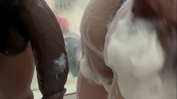 Splendida ragazza teenager con sborrata