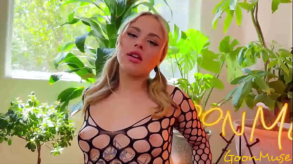 Sinnliches blondes Teenie-Mädchen