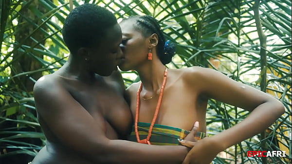 Guarda il dolce video di una teenager che squirta