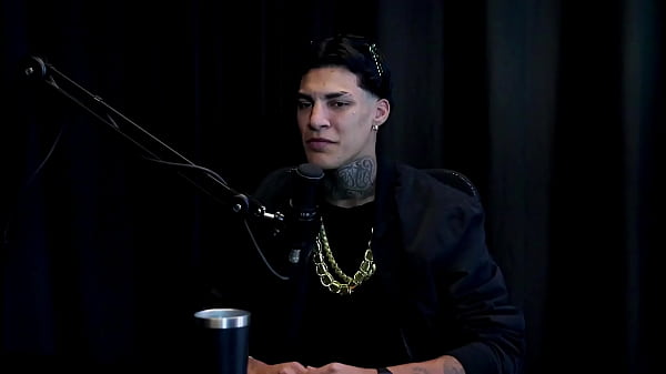 उपचार के बाद पहले तो उसे अजीब लगा, वह सौना में एक ब्रीडर से मिला, उन्हें इसे मिलाना पड़ा ताकि वहां केवल समलैंगिक ही न रहें, और उसे लूट लिया गया - गैब्रिएल रियोस (देखें: शीयर/रेड)